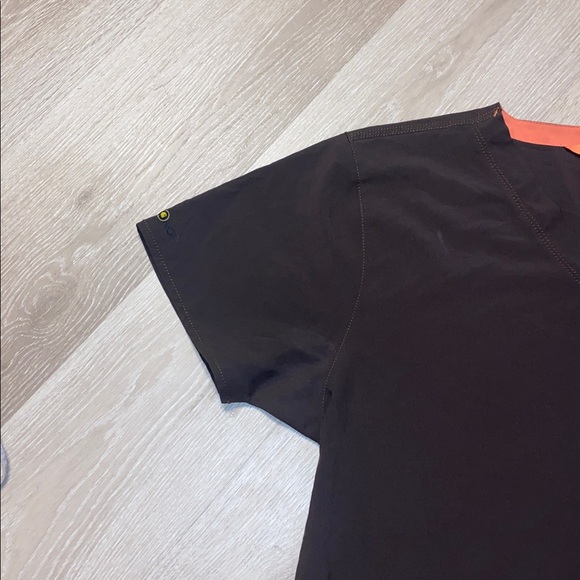 Carhartt Force Cross-Flex V-neck Scrub Top - Picture 4 of 6